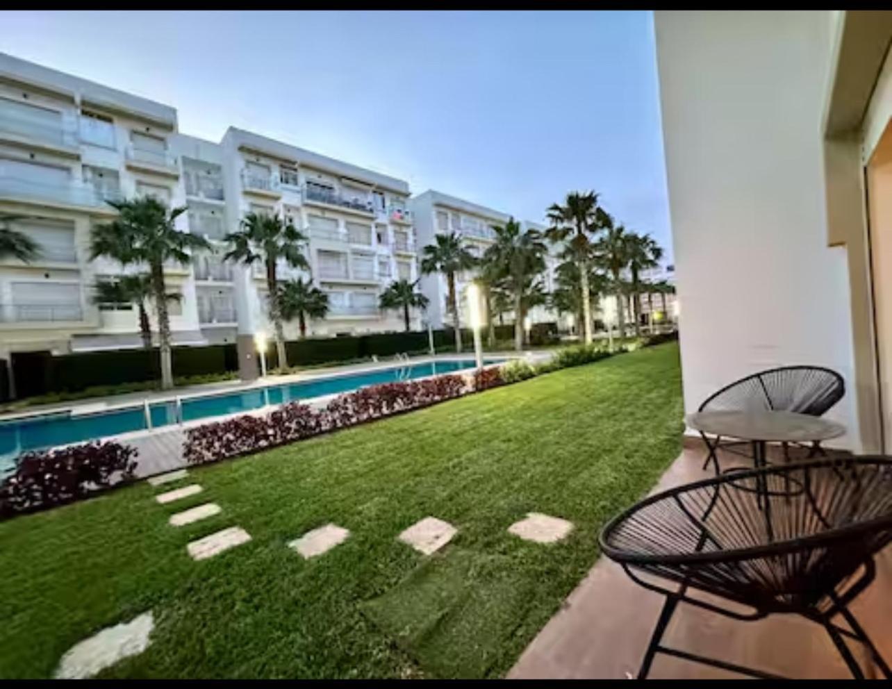 Ferienwohnung Apparemment De Luxe Vue Piscine Bouznika Exterior foto